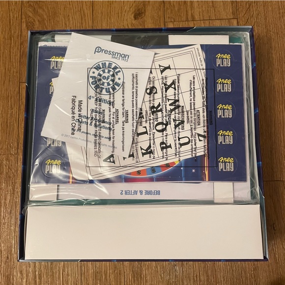 NWT Wheel of Fortune Board Game - Picture 3 of 3